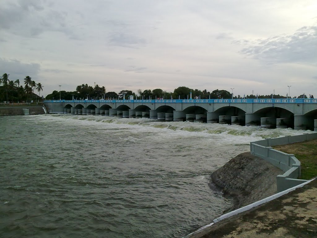 Kallanai Dam